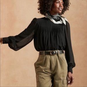 Banana Republic Pleated Mock Neck Long Sleeve Blouse